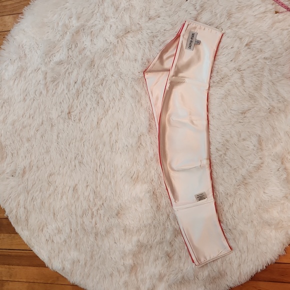 Casper + Pearl micro crop one shoulder candy cane print top - Picture 6 of 10